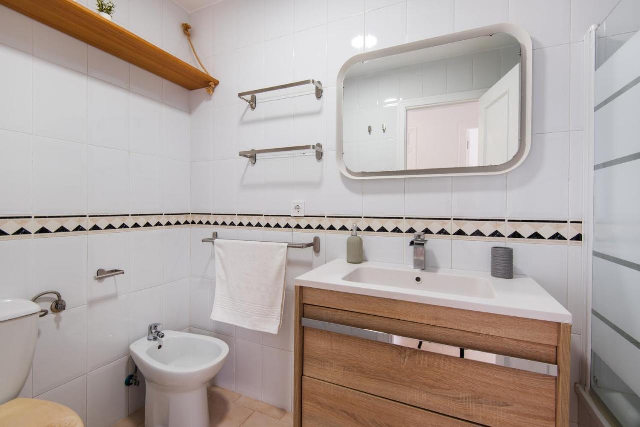 The 2Nd Corner: Central Apartment Ideal For Groups Malaga Exterior photo